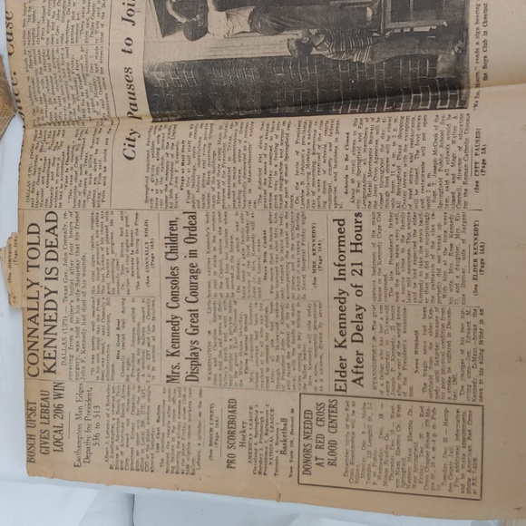 Vintage Newspapers, Daily Hampshire gazette and Springfield Republican, 1963 - Picture 6 of 10